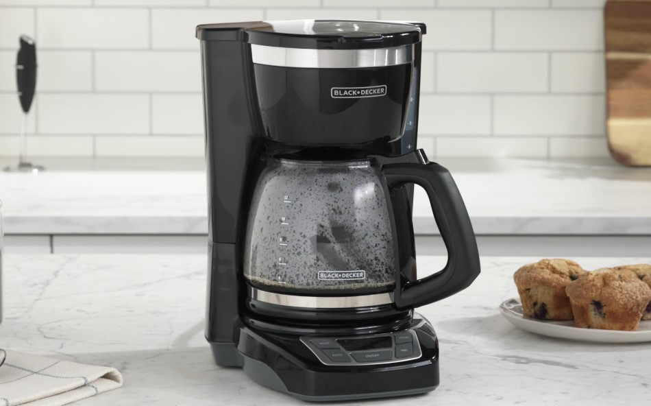 Black+Decker CM1160B 12-Cup Programmable Coffee Maker Featured