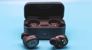 EPOS GTW 270 Hybrid Wireless Gaming Earbuds Quick Guide