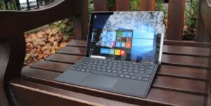 Microsoft Surface Pro 3 MQ2-00001 Laptop User Guide