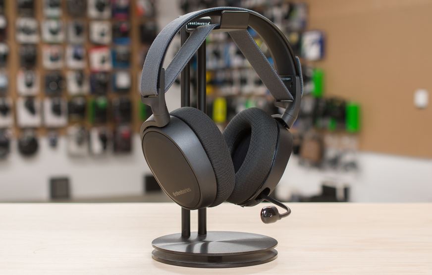 SteelSeries Arctis 7+ Wireless Gaming Headset featured
