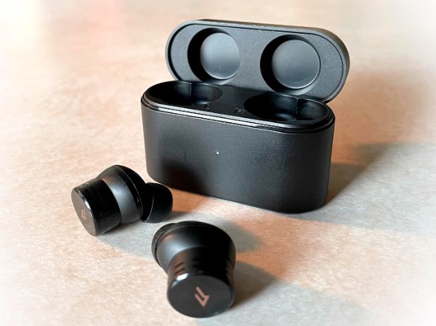 1more PistonBuds Pro Hybrid Wireless Earbuds User Guide