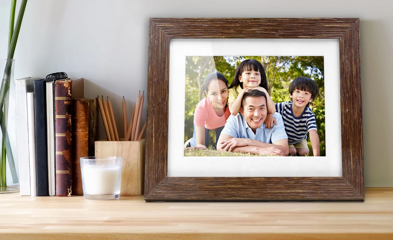 Aluratek 10-Inches Distressed Wood Digital Photo Frame FEATURE
