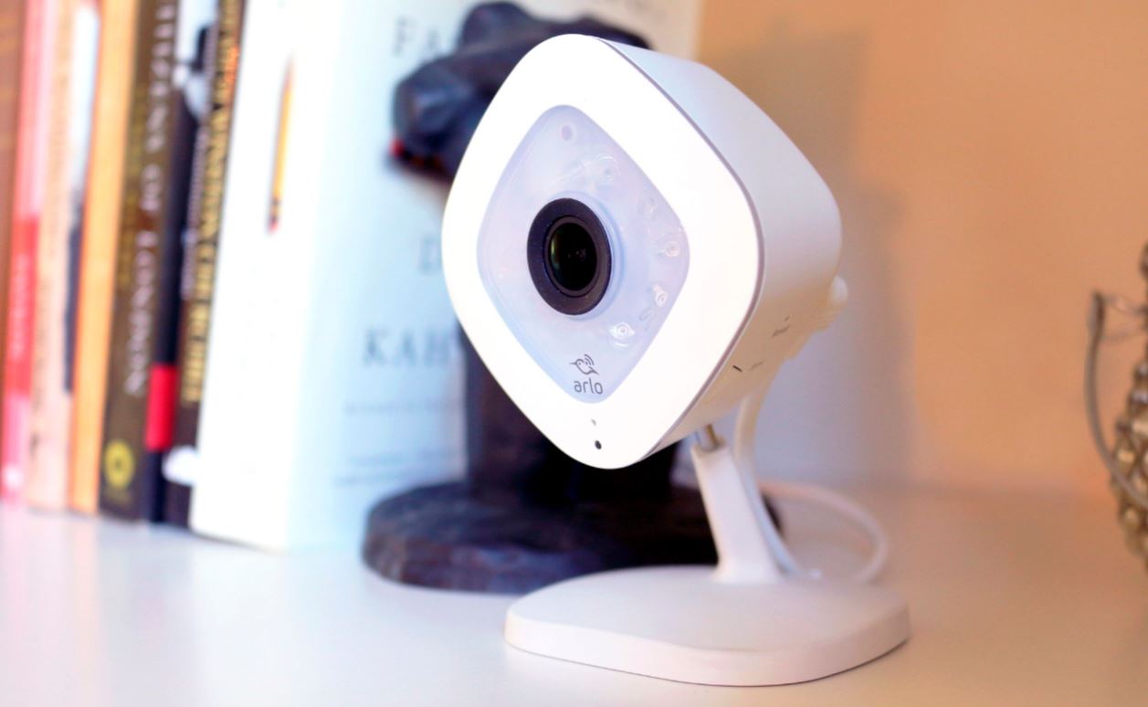 Arlo VMC3040 Wired 1080p HD Security Camera FEATURE