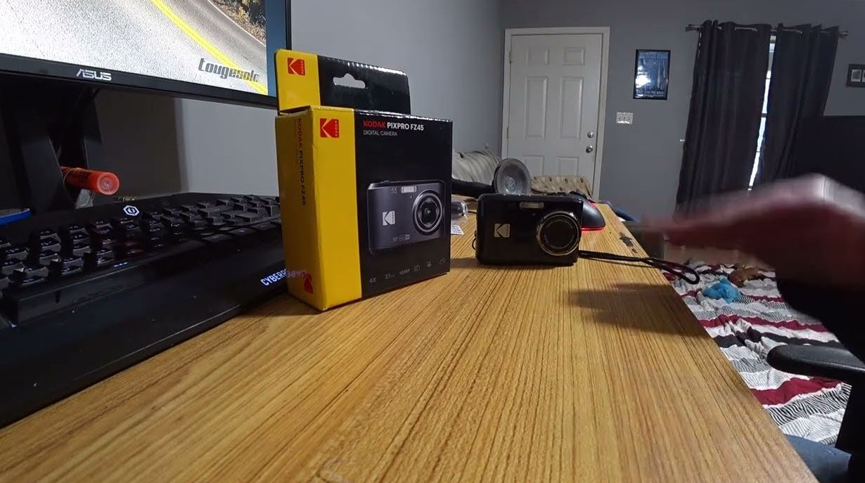 Kodak PIXPRO FZ45-WH Digital Camera FEATURE