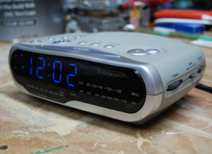 Emerson SmartSet Dual Alarm Clock Radio Service Manual